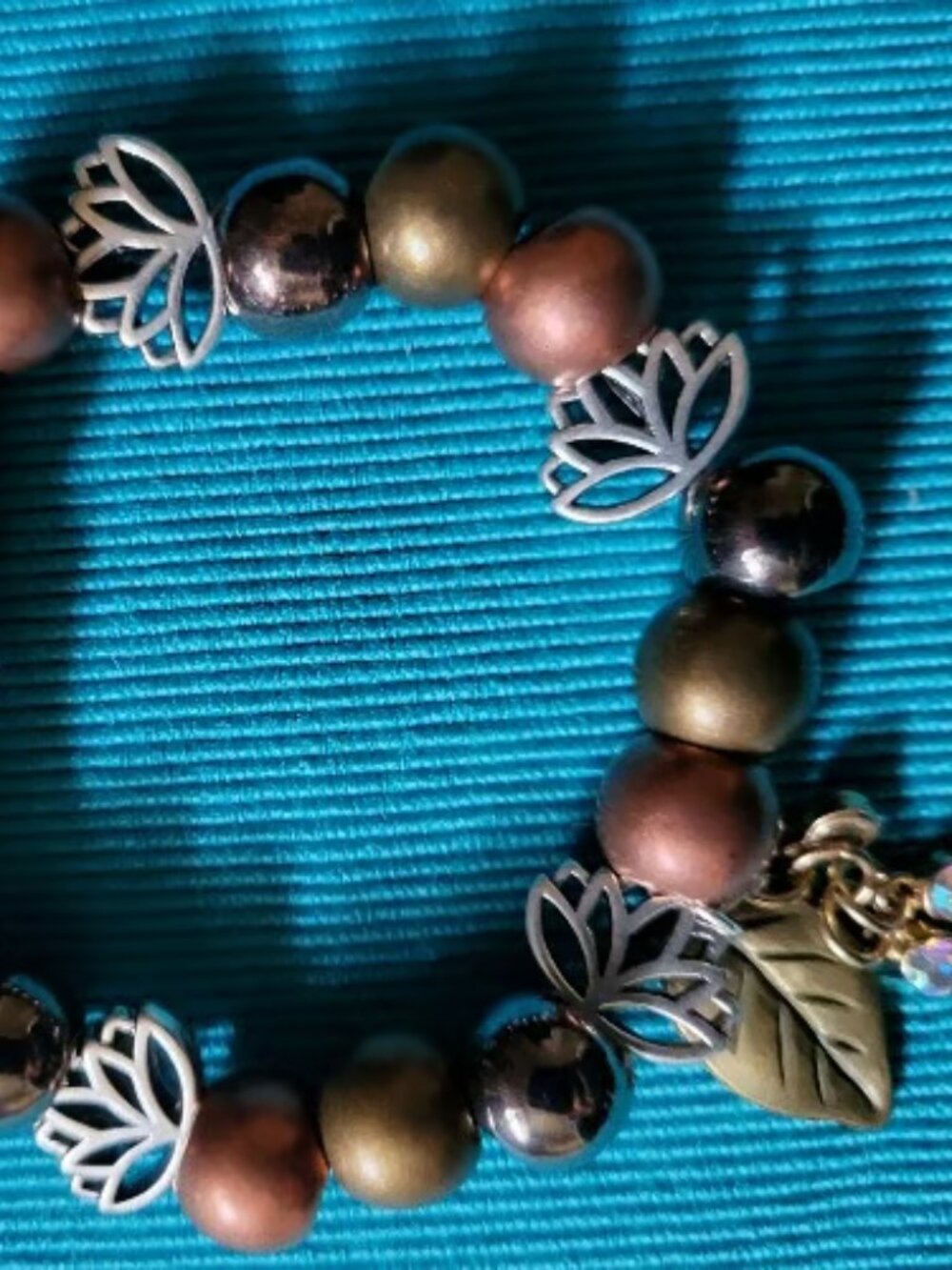 Tri-Tone Bead Bracelet with Lotus Dividers
